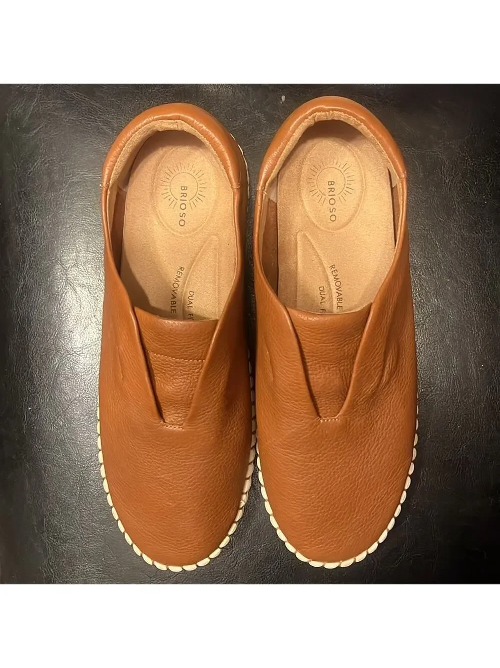 NWOB $110 Brioso Sabina Brazilian Made Comfort Flats - 9.5